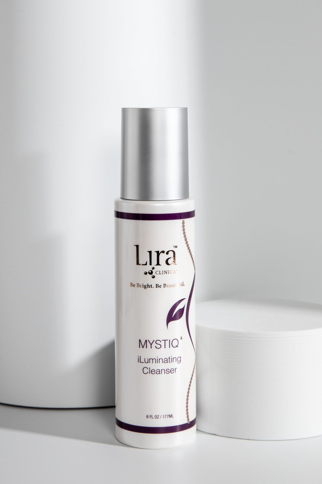 MYSTIQ iLuminating Cleanser